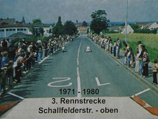 Von 1971 bis 1980, 3. Seifenkisten-Rennstrecke in der Schallfelderstraße - oben.